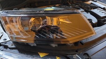 Š. Octavia 3 pravý xenon předface - 2