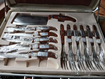 Steakové příbory + nože - 2