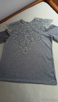 Dámské tričko vel. 38 - 2