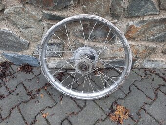 Zadni kolo 19" ,předválečná - 2