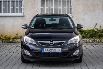 Opel Astra J 1.4 74 kW - 2