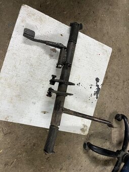 Kříž Jawa pionýr - 2