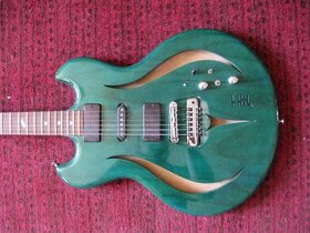 Prodám elektrickou kytaru orig Janecký - Krásný stav - 2