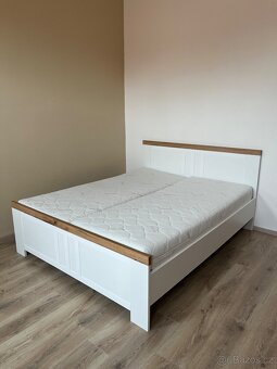 Postel 160x200 včetně roštů a matrací - 2