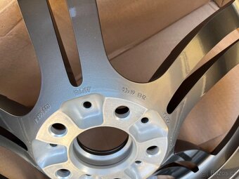Originál kolo BMW M4 style 437M 19” - 2