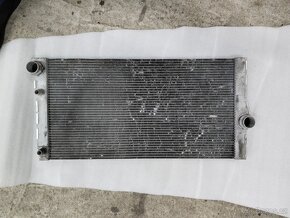 Bmw chladič f01,f07,F10,f11,f06,f12,f13 - 2