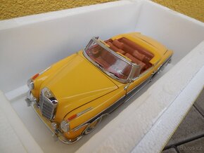 1958 Mercedes-Benz 220 SE Cabriolet - 1/18 Sunstar - 2