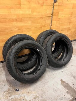 Zimní pneu 215/60/16 - 2