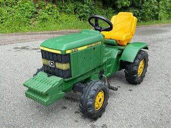 Šlapací traktor John Deere - 2