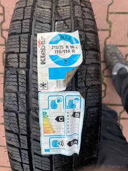 Pneu M+S 215/75r16c - 2
