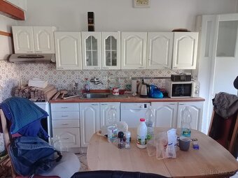 Prodám použitou kuchyni s myčkou Bosch. - 2