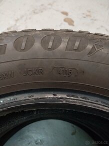 2x zimní Good Year 205/60 R16. - 2