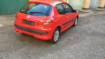 Peugeot 206+ 1,1-8V 44KW - 2