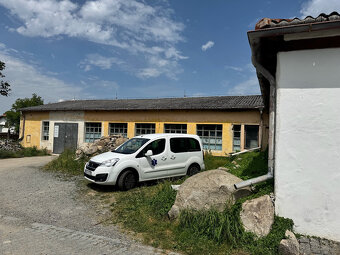 Pronájem skladů a prodejny - 2