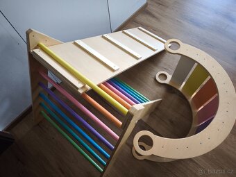 Montessori sestava houpačka, trojúhelník a skluzavka - 2