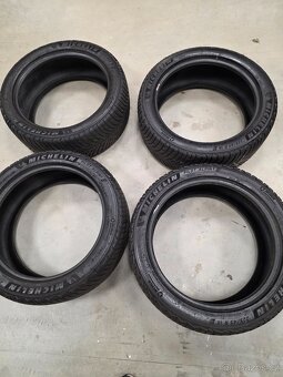 Zimni pneu 225/45 r18 - 2