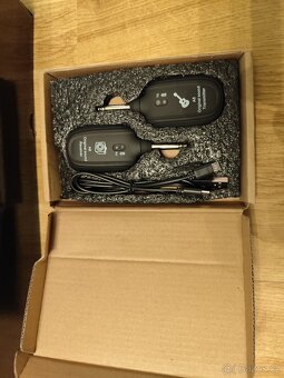 Prodám mixpult 8 Channel+ 4ks bezdrátové mikrofóny UHF - 2