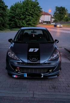 Prodám Peugeot 207 r.v.2008 1.6VTI vada motoru - 2