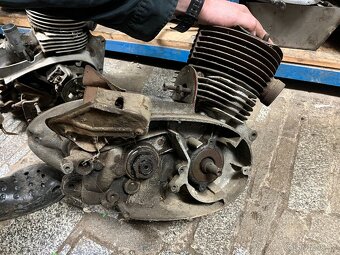 polo-motor JAWA 250/353 - 2
