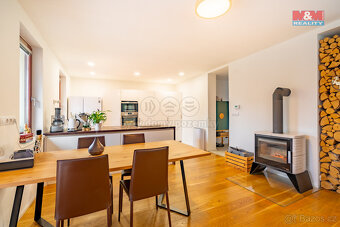Prodej rodinného domu, 130 m², Kamenice, ul. Lomená - 2
