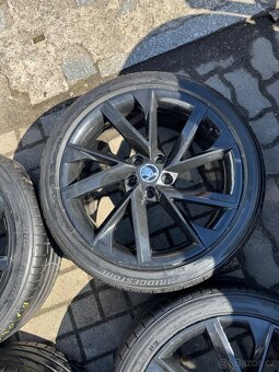 ORIGINÁL Alu Škoda VEGA R19, 5x112- TOP STAV, LETNÍ - 2
