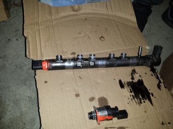Vysokotlaké čerpadlo BOSCH vstřiky BMW 118d 120d 318d 320d - 2