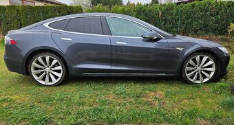 Tesla Model S, 85D. Free charging/SC01, CCS - 2