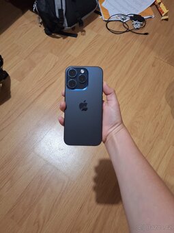 📱 Prodám iPhone 15 Pro 256 GB - 2