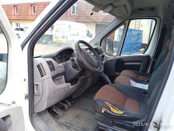FIAT DUCATO2,2JTD 11 skříňový 6-ti místný - 2