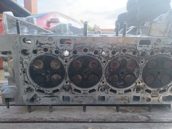 Hlava motoru 1.6 diesel  č.110422959r - 2