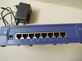 Switch OvisLink Live FSH8R 8x 10/100 Mb/s, desktop - 2