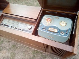 Strare rádio Grundig. - 2
