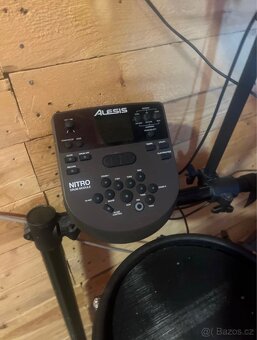 Alektrické bicí alesis - 2