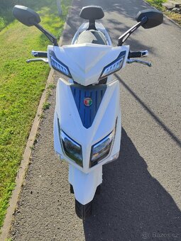 Prodám HECHT Equis e-skútr White - 2