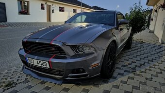 Predám Ford Mustang 2014 Premium výbava - 2