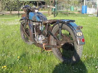Prodám Pragu 350 - 2