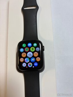 Apple Watch 6 44mm kondice baterie 95% s kabelem Cena 2999k - 2