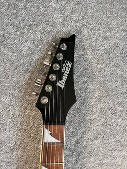 Elektrická kytara Ibanez - 2