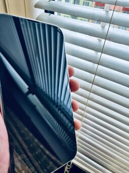 Apple iPhone 13 Pro - 2