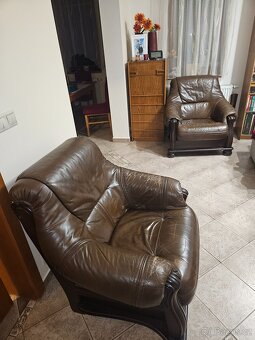 Prodám kožený gauč a dvě křesla. - 2