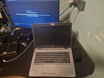 UltraBook HP EliteBook 840 G3 dokovací stanice, monitor - 2