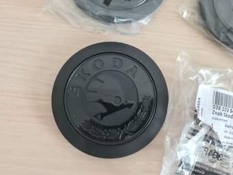 NOVÝ Znak na kryt motoru Octavia 1 RS ORIGINÁL - 2