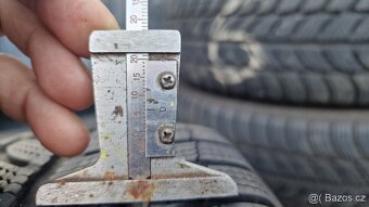 PRODÁM 4 ZIMNÍ PNEU SAVA 185/60/15, CENA JE ZA 4 PNEU.INFO P - 2