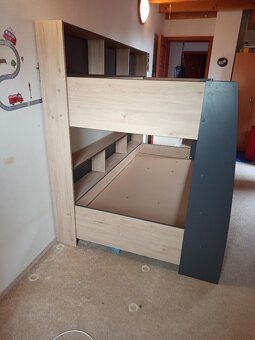 Dvoupatrová postel Leo v trendy odstínech - 2