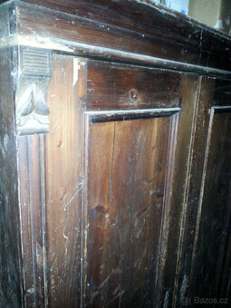 STARÉ SKŘÍNĚ A TRUHLA - 2