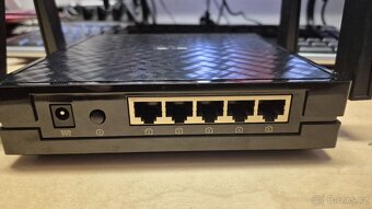 ASUS EA-AC87 – Extrémně rychlý Wireless-AC1800 Access Point - 2