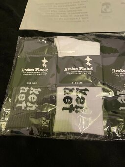 Broken Planet ponožky - 2