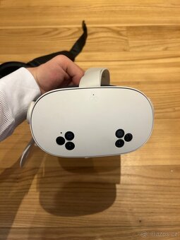 Oculus Quest 3s - 2