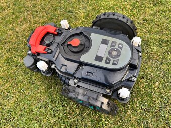 Robotická sekačka Gardena smart SILENO life 750 - 2
