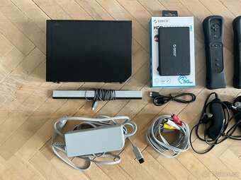 Nintendo Wii - 2 ovladače - HDD plný her (Rozprodej sbírky) - 2